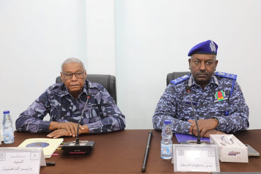 الداخلية تناشد المواطنين للتبليغ عن أي شخص يسكن في المنازل الخالية دون إذنهم