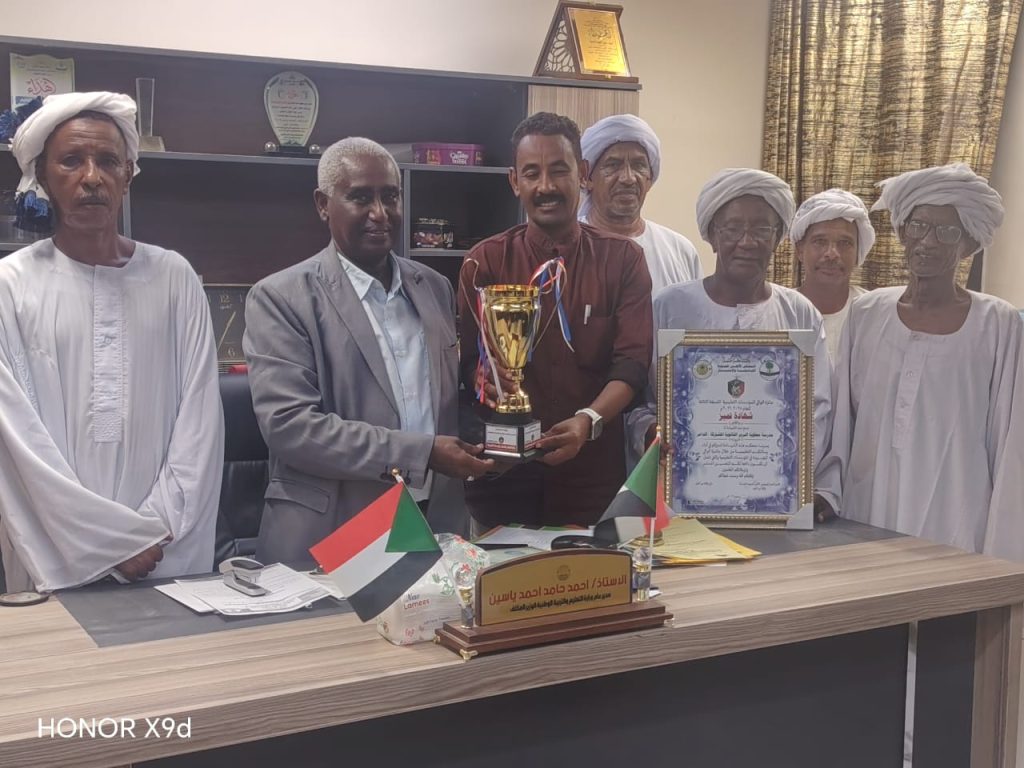 بدعم مبادرة رجل الأعمال معاوية البرير.. مدرسة تحمل اسمه تحرز المركز الأول في الجودة الشاملة