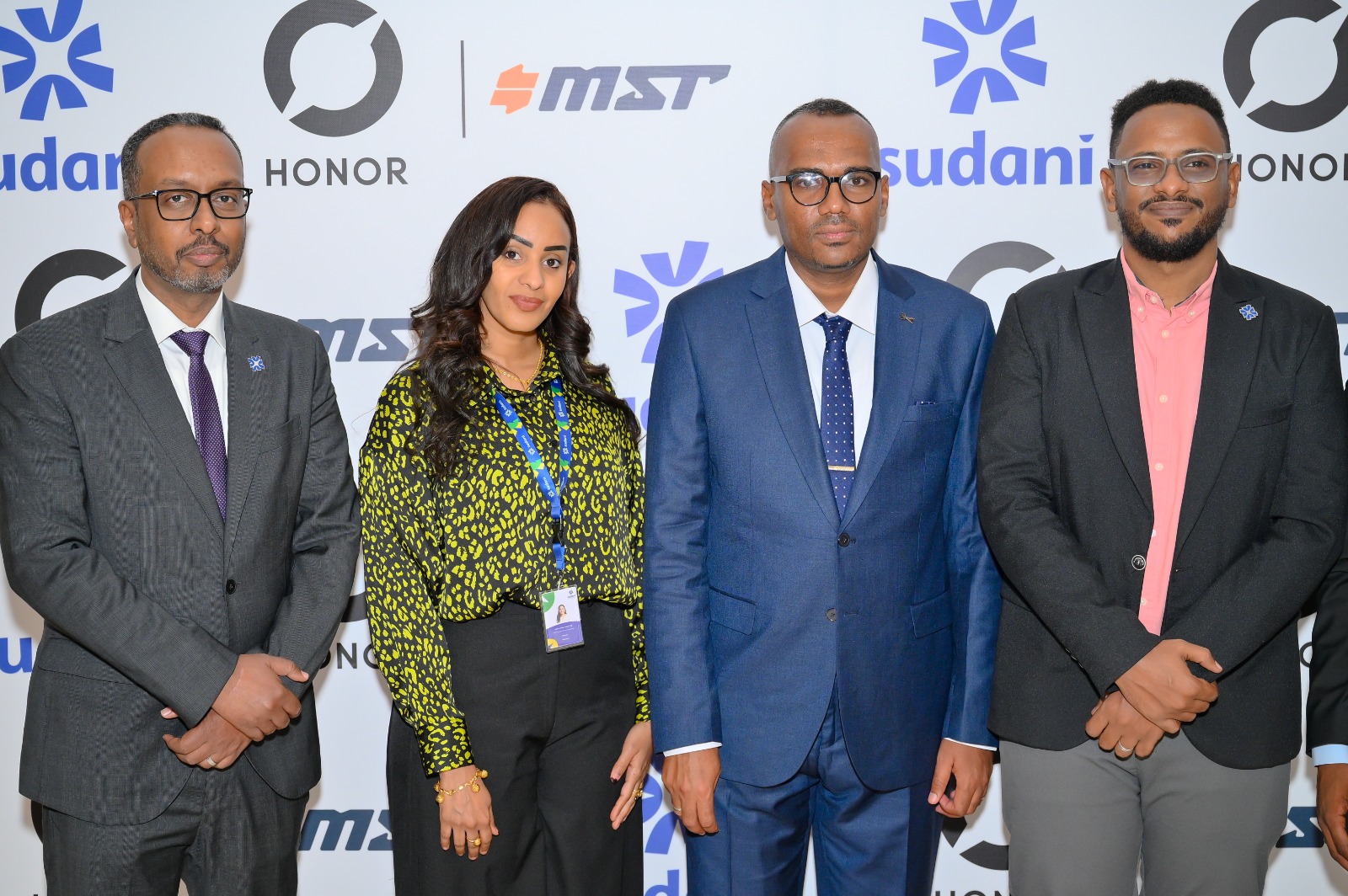 في شراكة استراتيجية .. (سوداني) و (MST) تطلقان عرضا حصريا على HONOR مع مزايا اتصال مجانية
